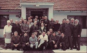 členové MS před klubovnou členové MS před klubovnou